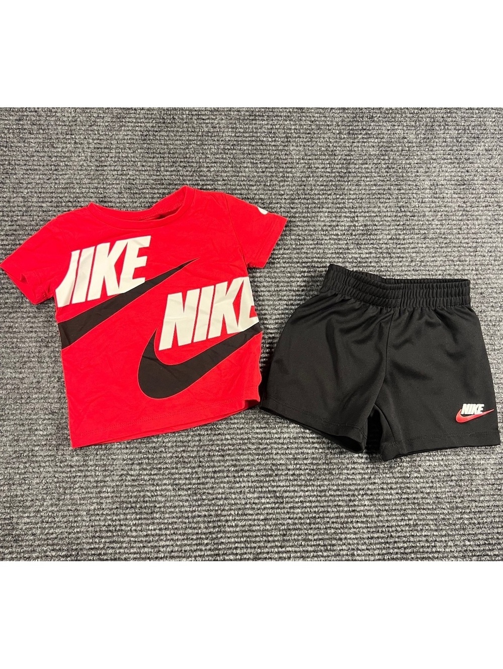 Nike Toddler 18M Red and Black Logo T-Shirt and Shorts Set